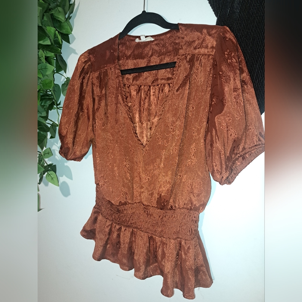 Rust brown blouse Medium